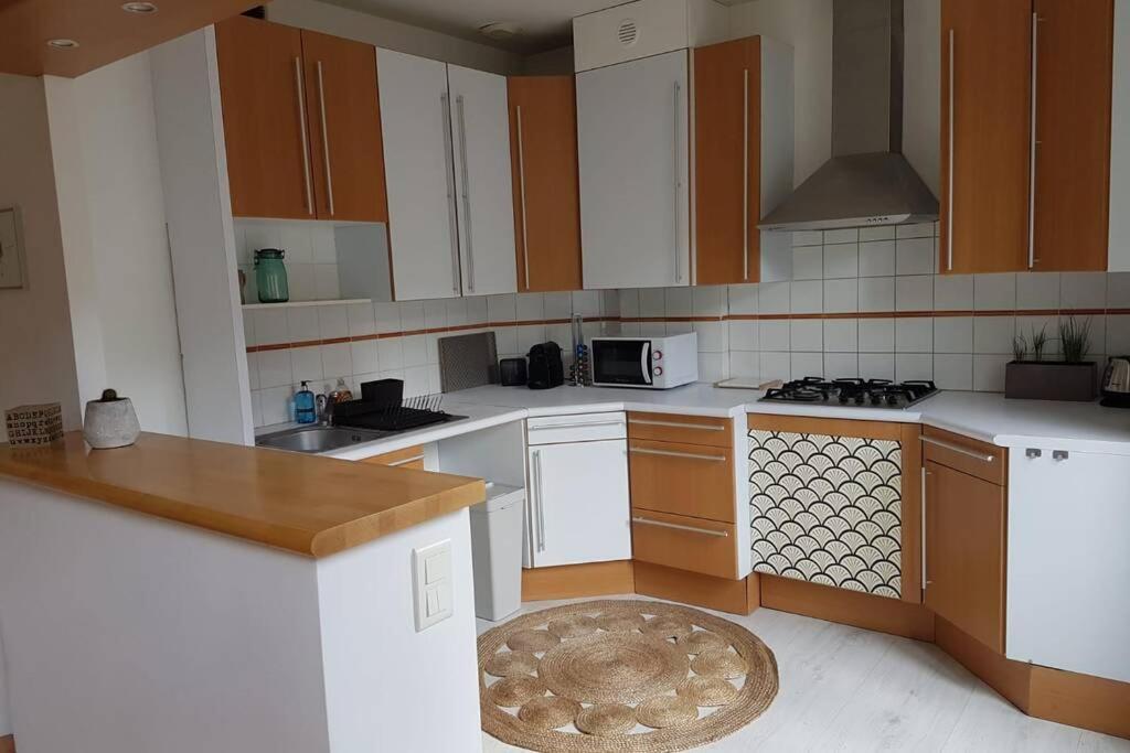 Tulle : Bel Appartement Lumineux En Centre Ville Екстериор снимка