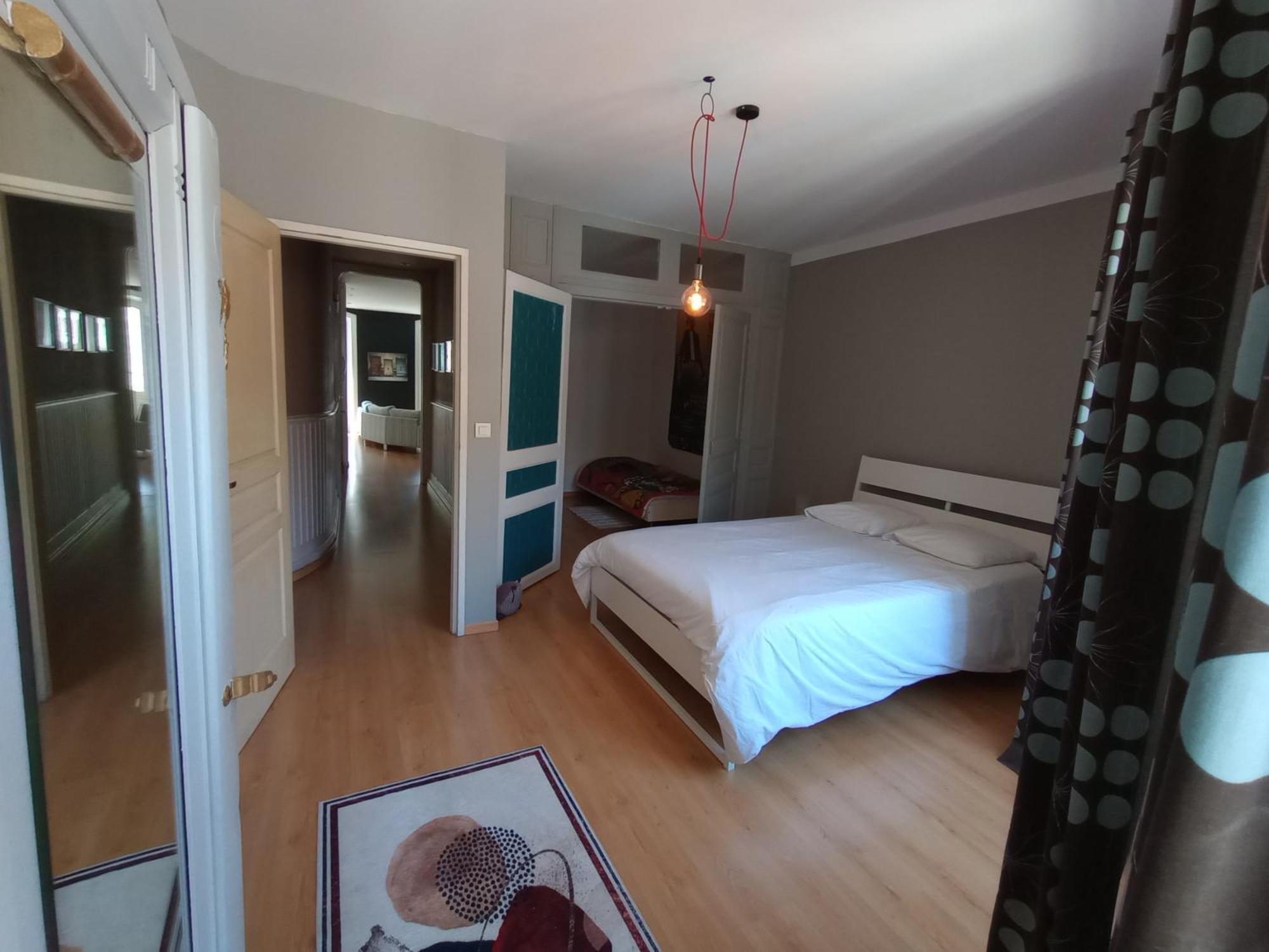 Tulle : Bel Appartement Lumineux En Centre Ville Екстериор снимка
